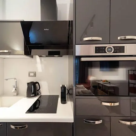 Galleries Elegant * 塞萨洛尼基